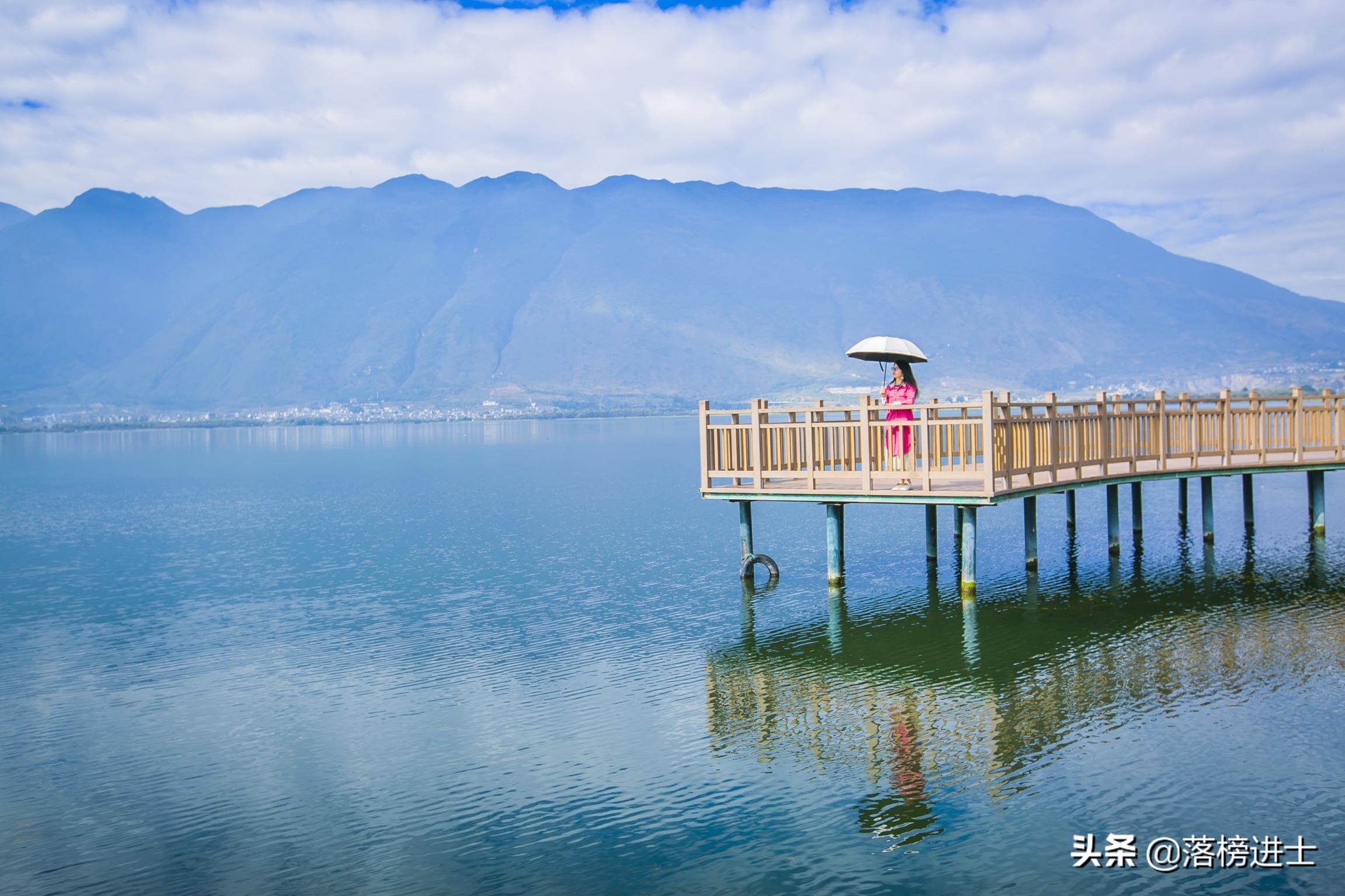 国内旅游去哪里好（这个季节去哪里旅游最好）