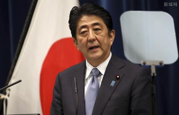 安倍年薪多少人民币,安倍退休后收入有多少以及总资产有多少亿