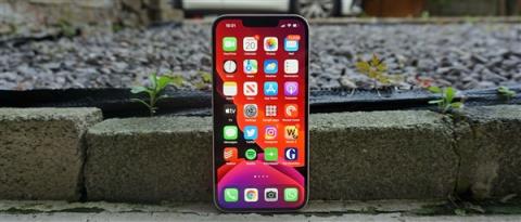 苹果一天之内占据四个微博热搜：iPhone14为何这么火？