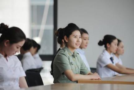 党内严重警告处分一辈子就毁了（党内警告子女政审能过吗）